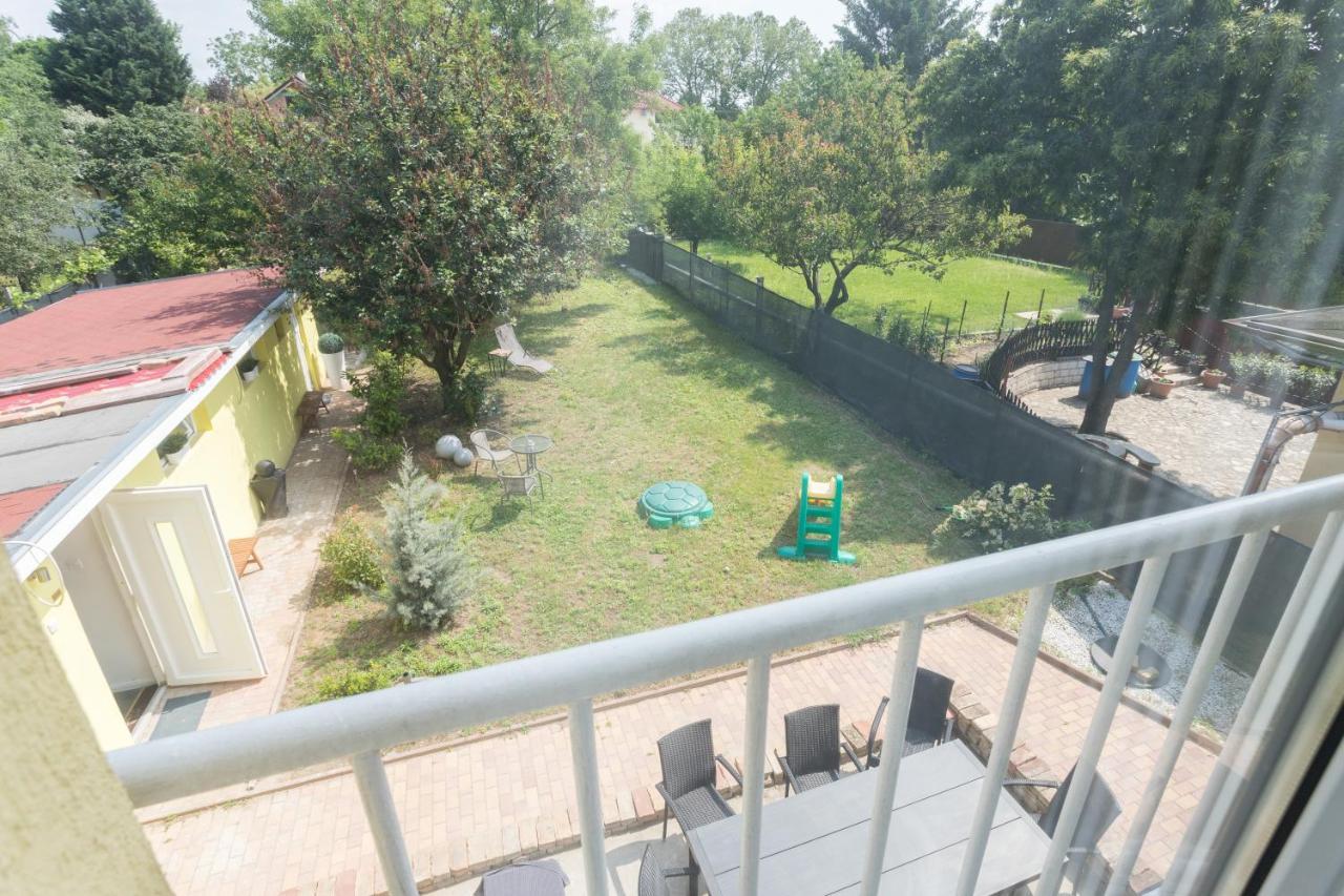 Hi-Bp Garden City Batsanyi Apartment 3 Rooms, Apartment Upstairs Near The City Train With Free Parking บูดาเปสต์ ภายนอก รูปภาพ
