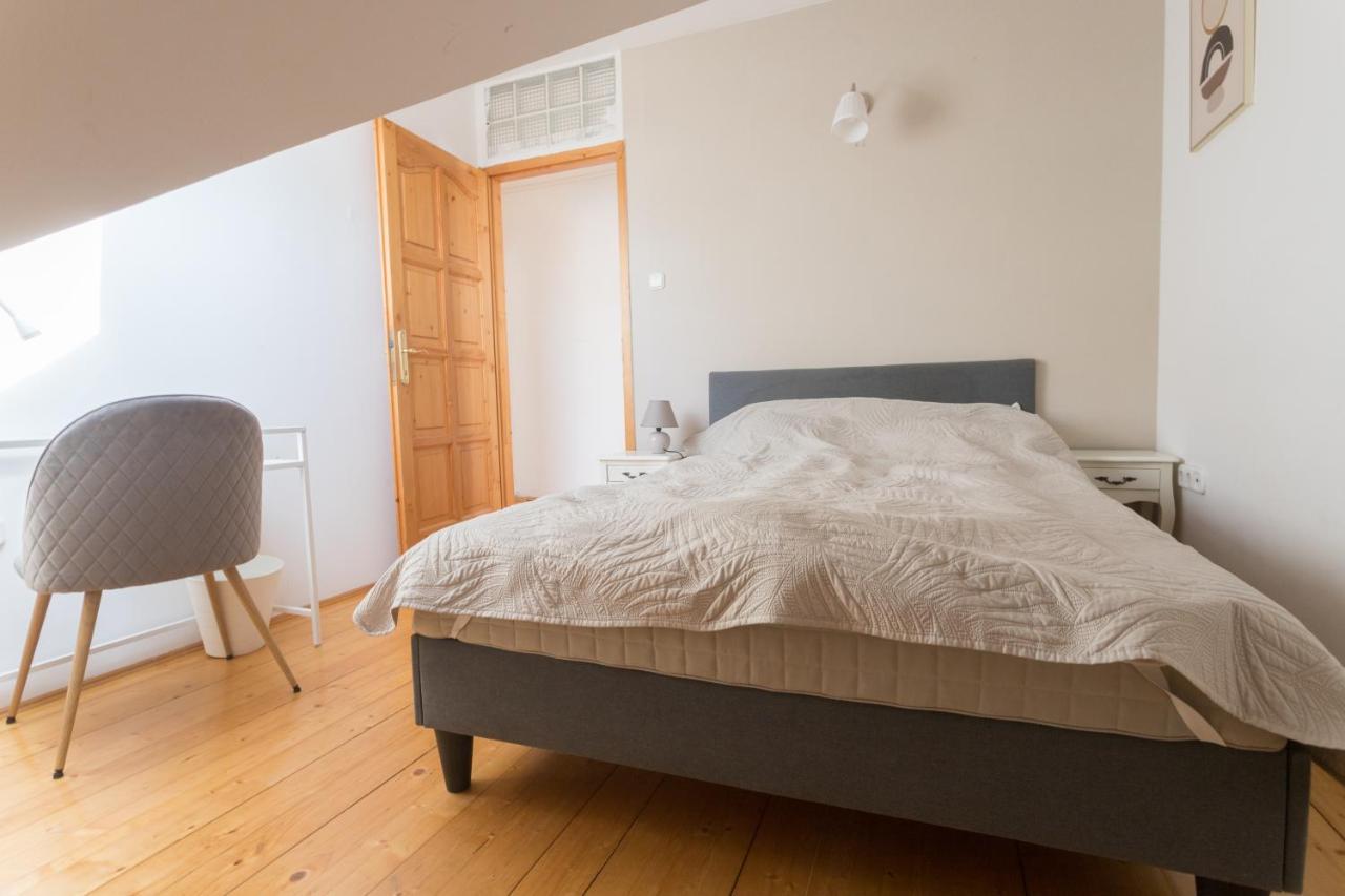 Hi-Bp Garden City Batsanyi Apartment 3 Rooms, Apartment Upstairs Near The City Train With Free Parking บูดาเปสต์ ภายนอก รูปภาพ