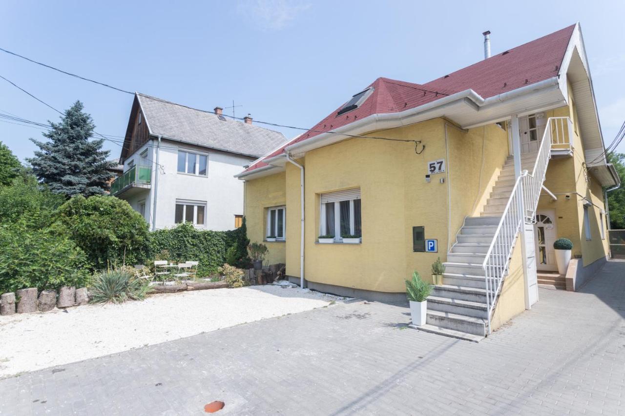 Hi-Bp Garden City Batsanyi Apartment 3 Rooms, Apartment Upstairs Near The City Train With Free Parking บูดาเปสต์ ภายนอก รูปภาพ